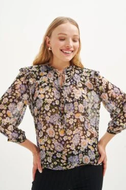Camila Nouveau Silk Blouse - Midi Floral Lavender - ReAmour -Drapsify Sales Store 0394 Camila Lavender Midi Floral 1918 web 4c2ea659 eeed 4bbf 90c0 8c1f1b9274f9