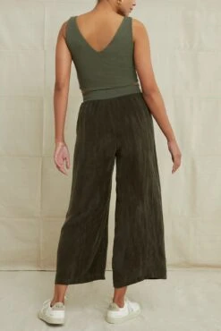 Rosa Paris Rib Tank - Calla Green 6 Rosa Paris Rib Tank - Calla Green -Drapsify Sales Store 0516RosaCallaGreen 3837 web 9bed03e1 3379 4e0d 966b 390982070caa