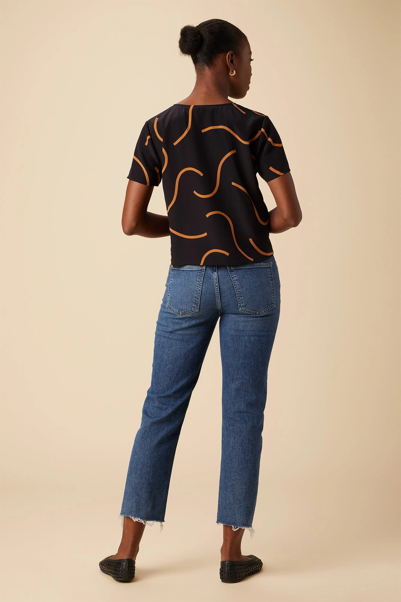 Suri Washable Silk Blouse - Waves Caramel 3 Suri Washable Silk Blouse - Waves Caramel - Image 3