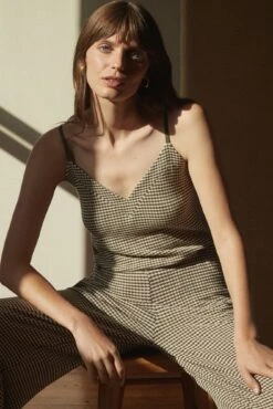 Barlow Scallop Knit Cami -Drapsify Sales Store Untitled 3 74c41032 3cc1 43ff 8c88 bfdda966564d